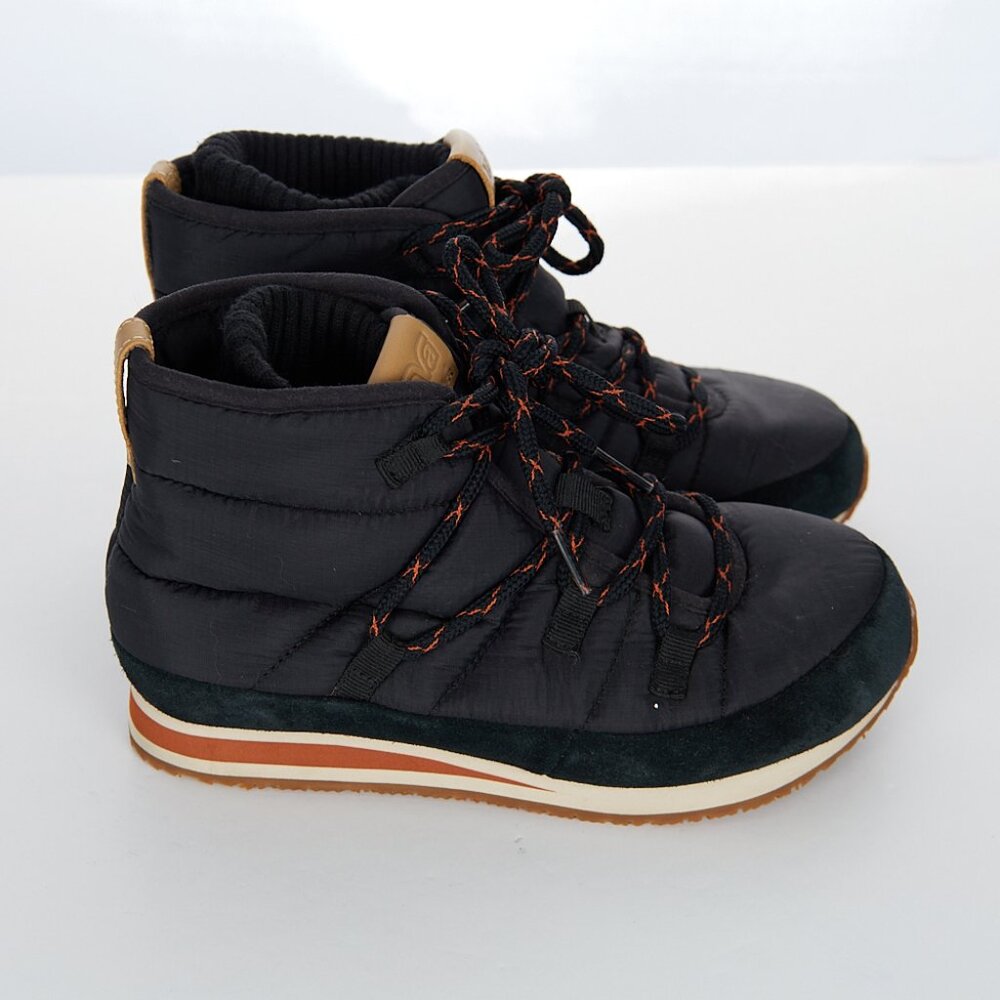TEVA Black Ember Lace Up Boots Women's 5